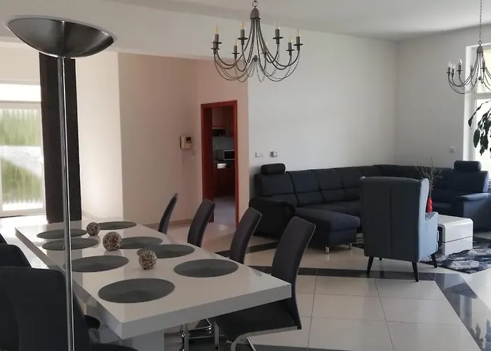 Rezident Consult S.r.o. Guest house